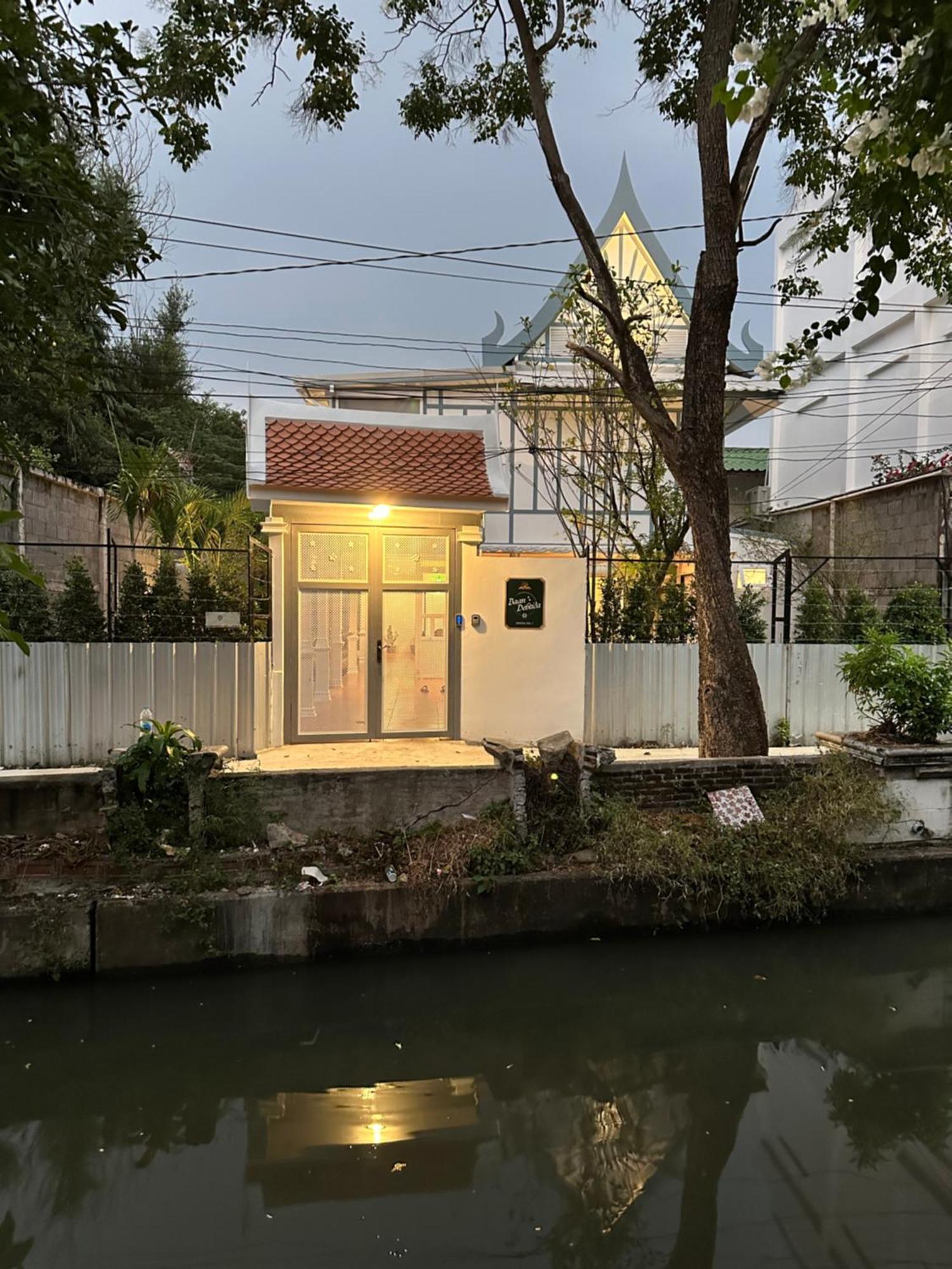 Hotel Baan Debtida Bangkok Exteriér fotografie