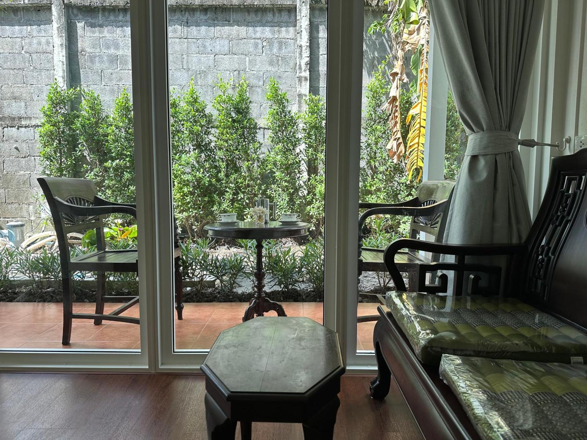 Hotel Baan Debtida Bangkok Exteriér fotografie